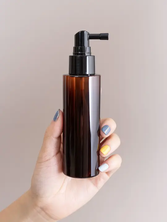 ミストボトル 遮光 プラスチック ロングノズル プッシュ式 詰め替え 小分け ヘアミスト 化粧水 口臭スプレー トラベル