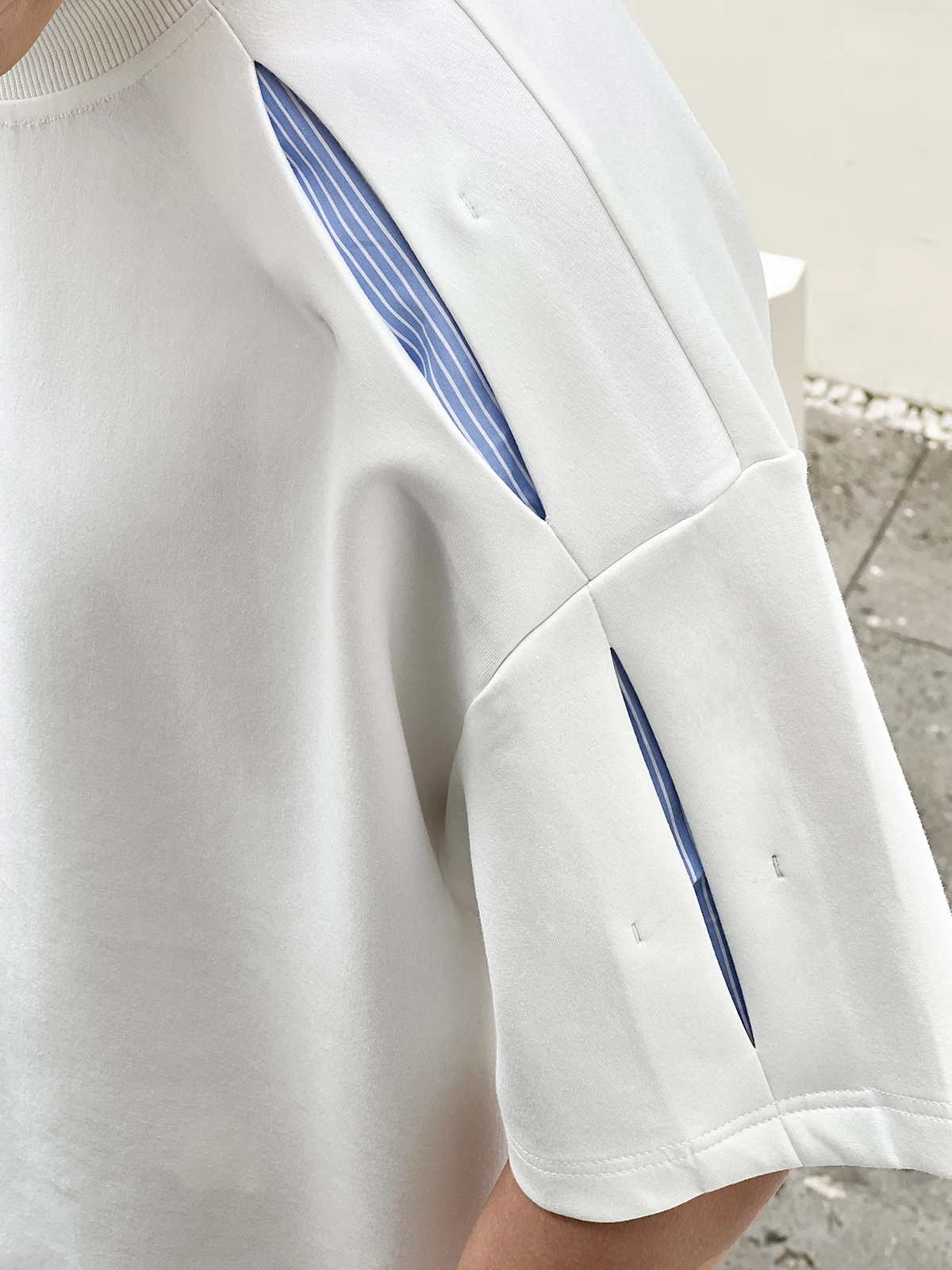 ストライプ柄 メンズTシャツ とは？二十二号穿搭の夏用カジュアルモデルを徹底解説