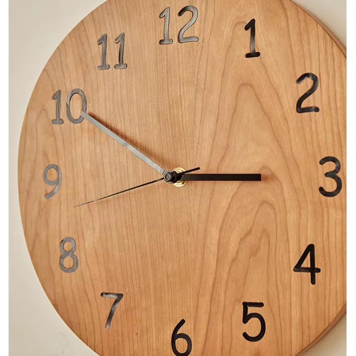 無垢材の壁掛け時計【チェリーウッド・ウォールナット・シンプルデザイン・丸型】