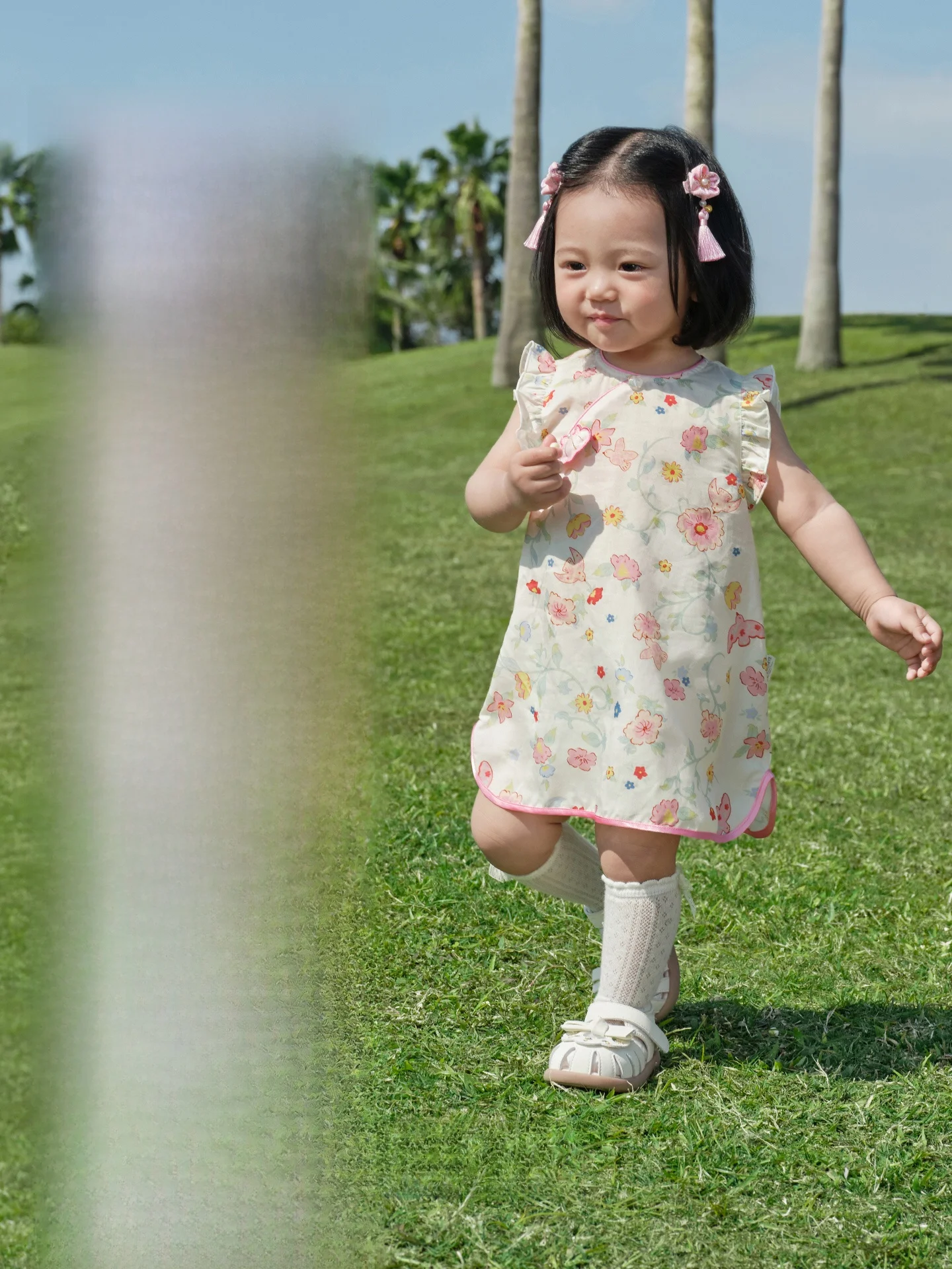 新生児の女の子に合うベビー ドレスは、どう選ぶ？