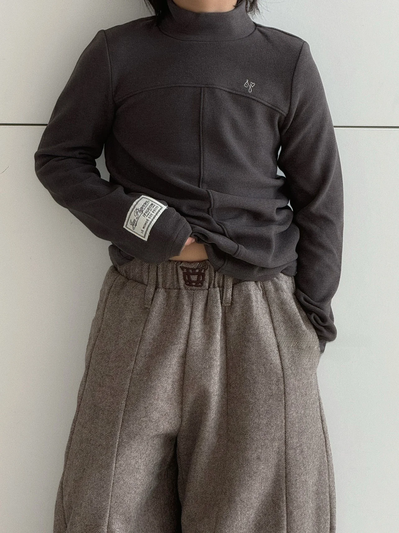 伸びるTシャツは本当に伸びるの？その仕組みと選び方を、実際の生活で体感してみた