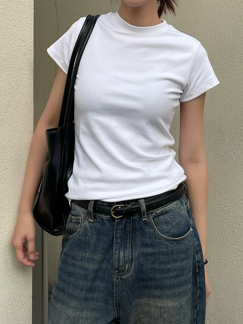 大人可愛い服 50代コーデ | シンプルデザインとコットン100％の特徴