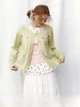 刺繍入りカーディガン【春夏向け・女性用・短丈・優しい雰囲気】