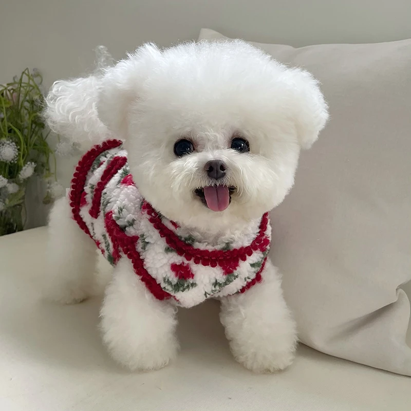 ペット服 小型犬猫向け リバーシブルフリースカーディガン：マンション暮らしに最適な室内ペットの着用環境を実証