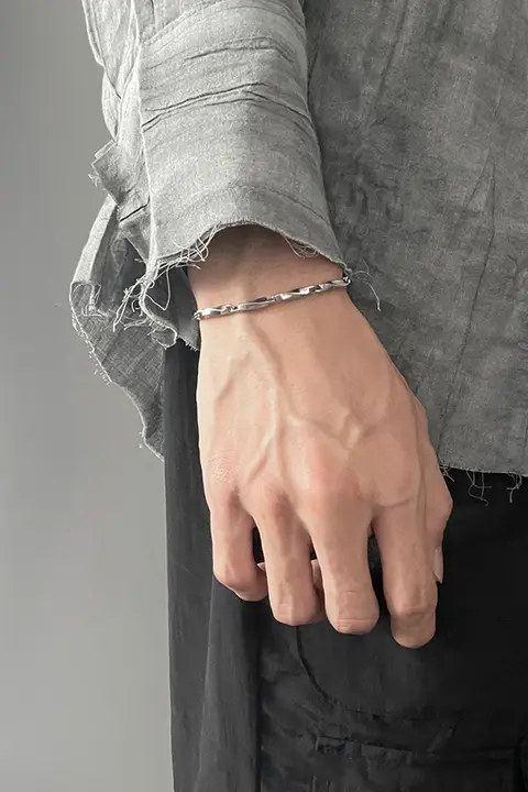男性用チタン鋼製ブレスレット【シンプルデザイン・高級感】
