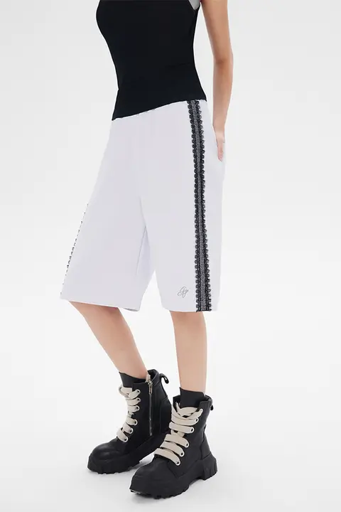 SNU 五分丈レーストリムショートパンツ【夏用・直筒・フィット・ホワイト】