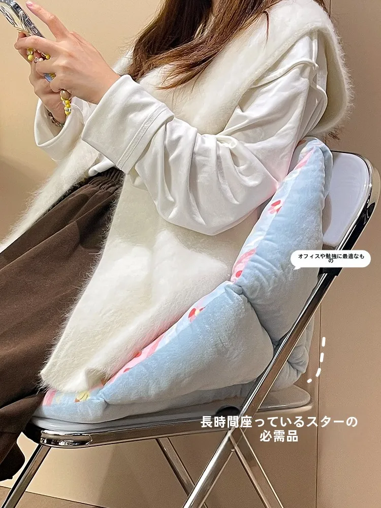 かわいい座椅子を選ぶべき理由は？実は「もこもこ」が通勤・学生・介護まで救ってくれる