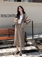 カジュアルなコーヒーカラーのフード付きパーカーとスカート【春秋向け・優れたデザイン】（セットアップ対応）