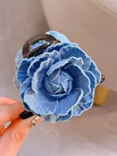 デニム風花柄ヘアクリップ【ファッション・シャーククリップ・万能アクセサリー】