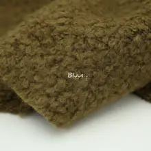 暗い苔色の立体感あるウール生地ケープコート【DIY用・極上の柔らかさ】