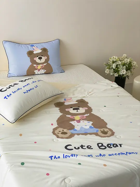 カートゥーン風 夏用ひんやり感覚の薄手冷感ケット【可愛いクマプリント・水洗い可能・柔らかい・通気性】