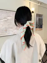 自然な皺感のある刺繍ヘッドスカーフ【コントラストカラー・ユニセックス】