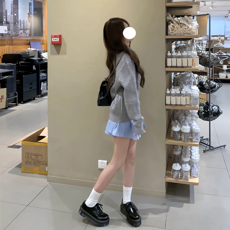 20度と25度の気温で高校生が着る服はどう選ぶ？学院風の重ね着が解決するリアルな悩み