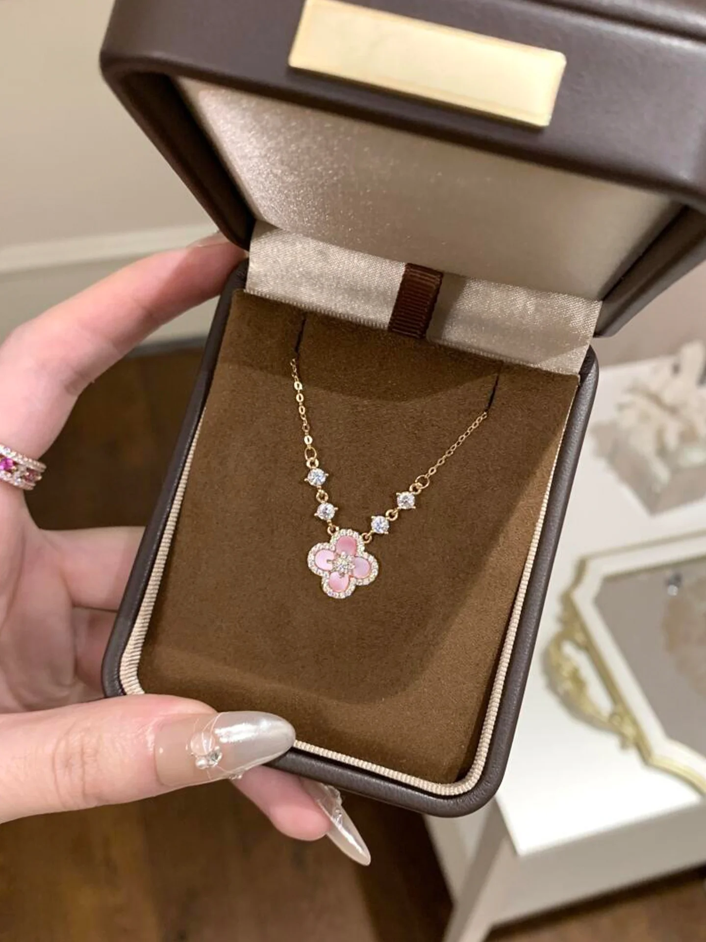 桜と花びらのセットアップコレクション