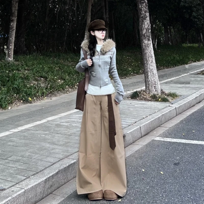 美しいシルエットのカジュアルなカキ色ワイドパンツ【高腰・フィット・トレンドスタイル】（セットアップ対応）