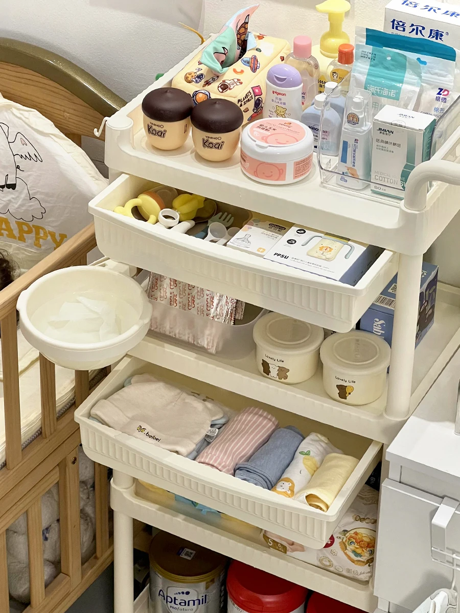 移動式ベビー用品収納ラック：多層設計で床頭収納を最適化