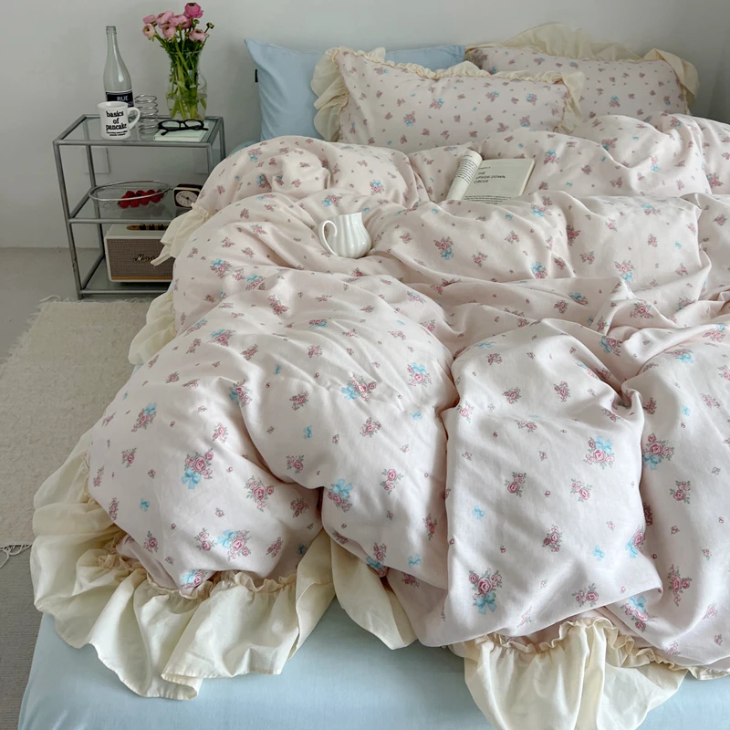 カップル寝室にぴった  りのベッドリネンは、どう選ぶ？