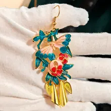 新中式デザインの蝶モチーフイヤリング【レトロ国風・古装や旗袍に最適】