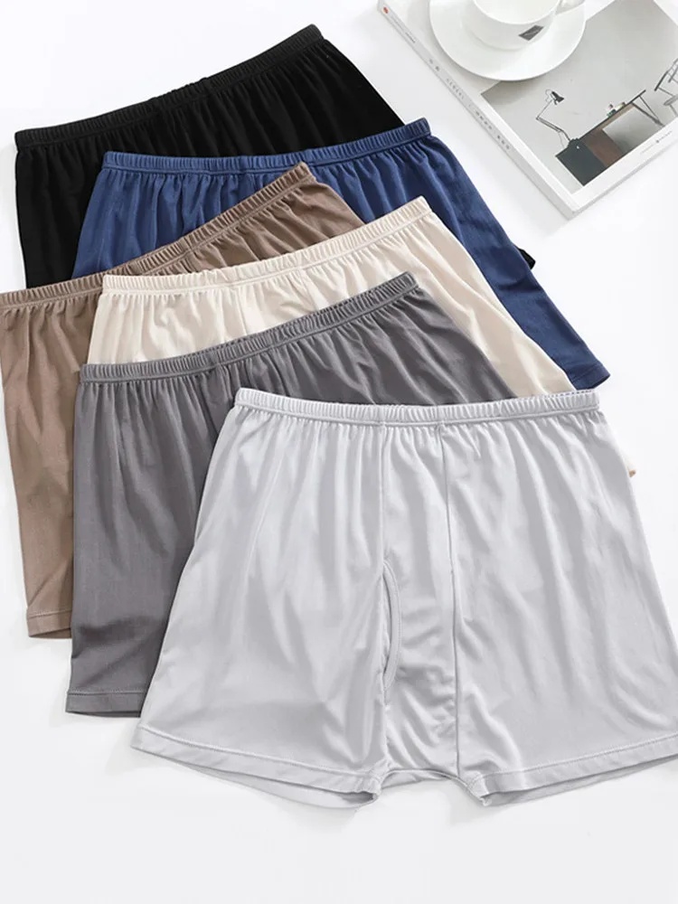 シルク素材のメンズパンツ：透過性と抗菌機能が特徴の夏用ボクサータイプ
