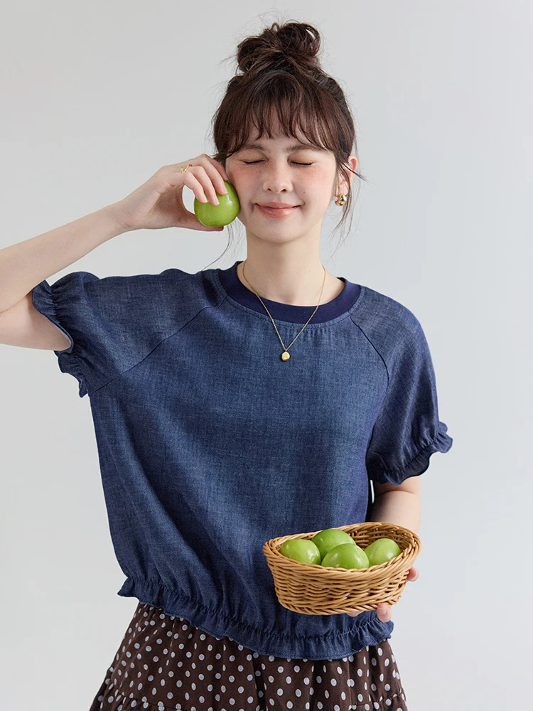 デニムフリルデザインのルーズフィットシャツ：通勤風の女性向け夏着用ガイド