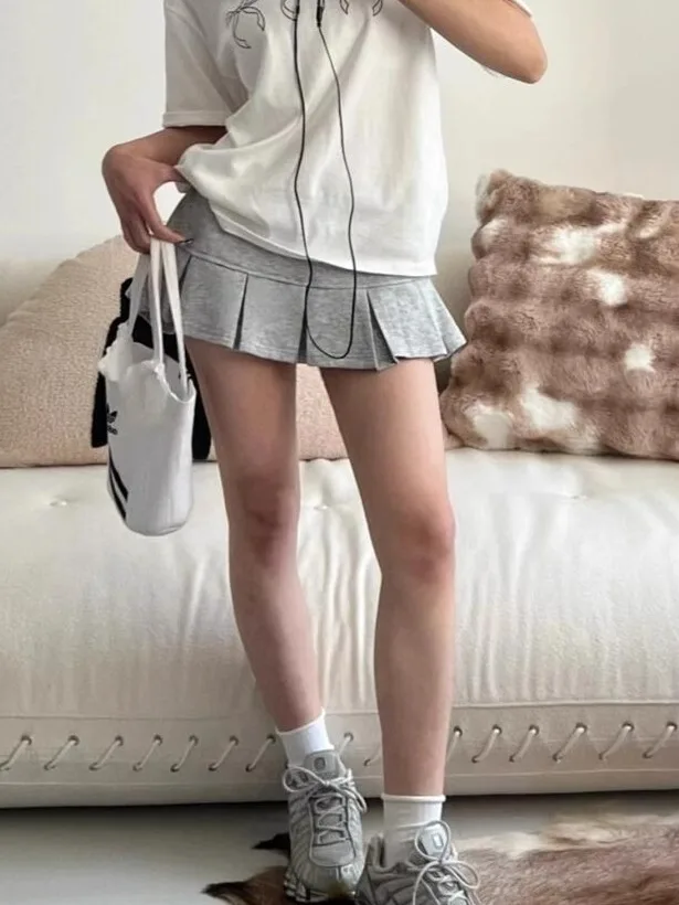 ぽっちゃり女性に合うオフィスカジュアルスカートは、どんなスタイルがおすすめ？