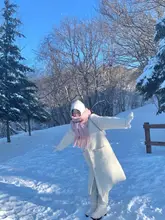ピンクの無地ファー風スカーフ【冬用・厚手・フリンジ付き】