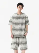 アメリカンデザ インのグラデーションカラーカジュアルスポーツウェア【メンズ・半袖Tシャツ・ショートパンツ】（セットアップ対応）