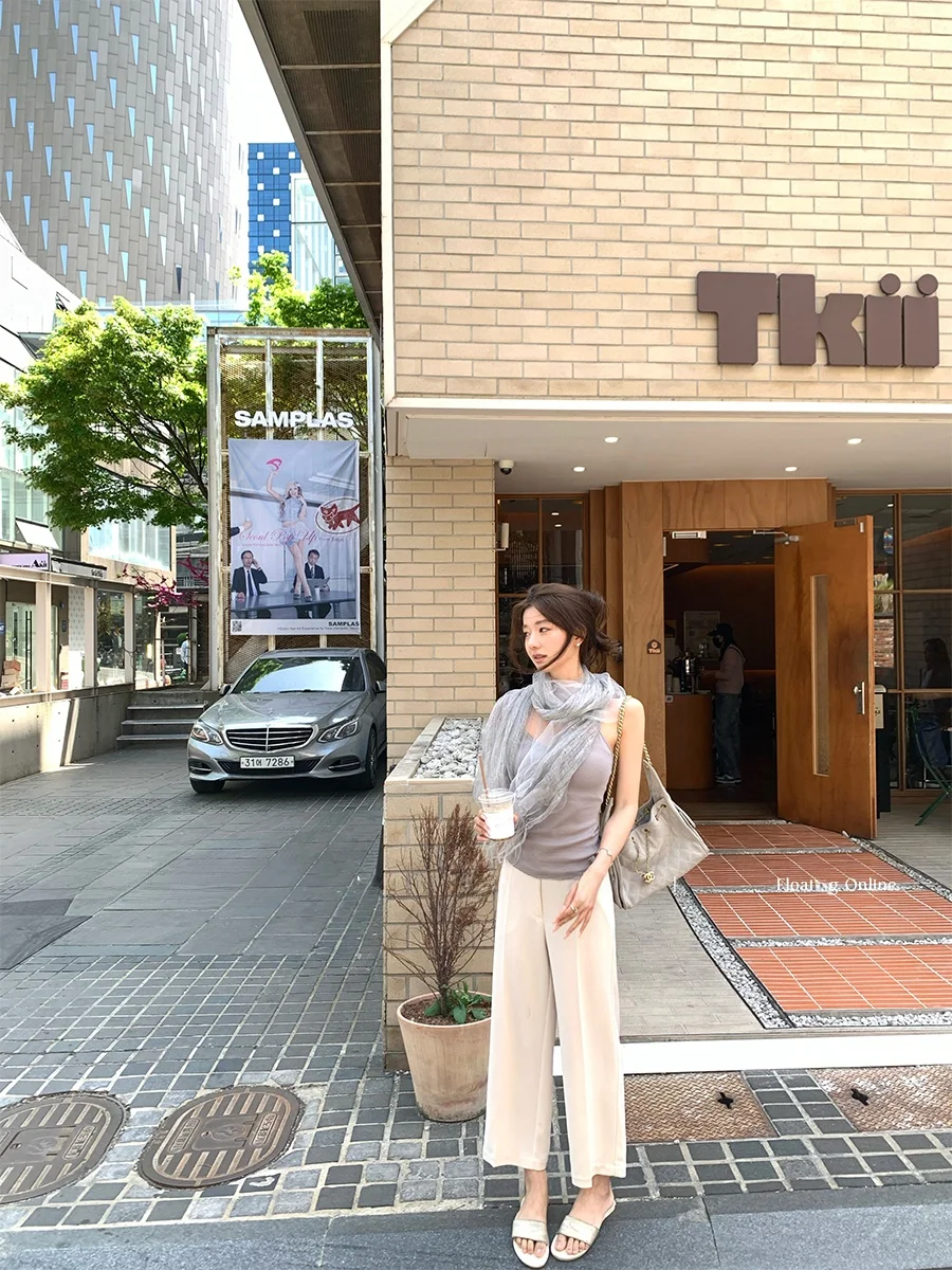 リブニットパンツ コーデ 40代 おすすめの通勤スタイルとは？