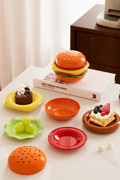 可愛いハンバーガーデザインのプラスチック製ディッシュ【家庭用・調味料皿・防落下】