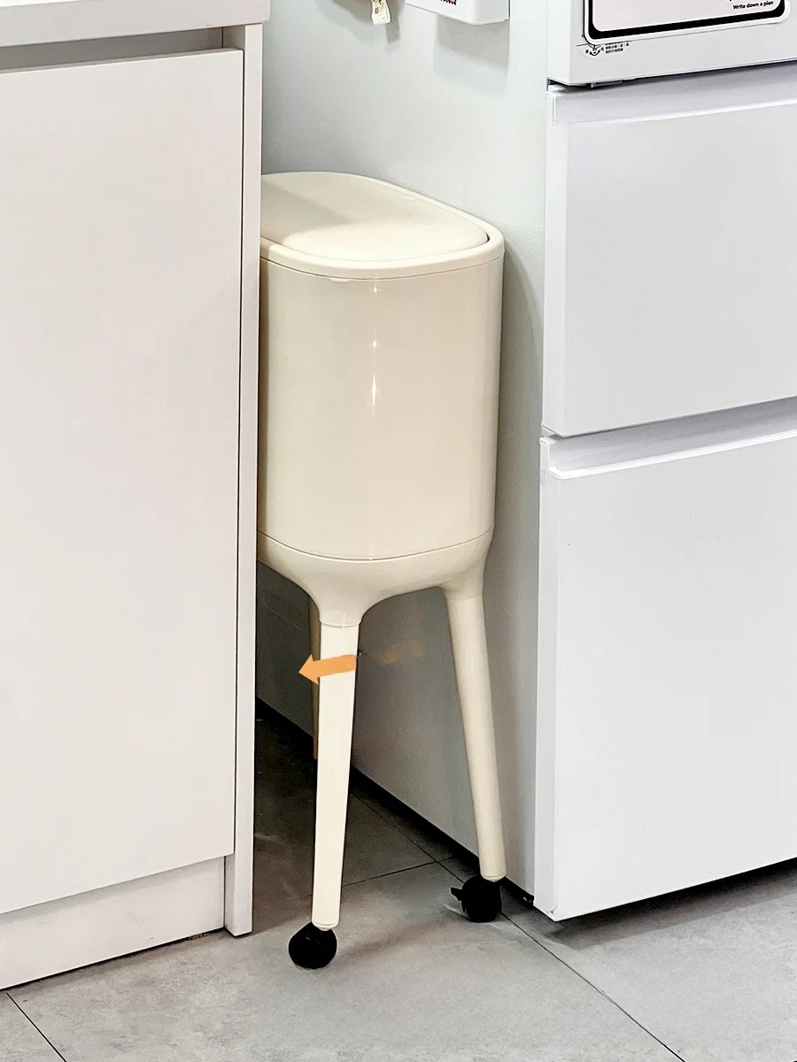 キッチン用高脚ゴミ箱：蓋付き・防臭設計で汚れを防ぐ実用的な収納解決策