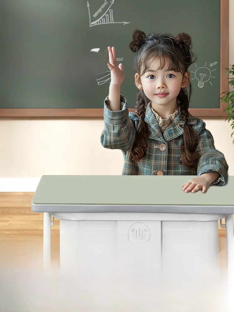 中学生が毎日使うデスクマットは、本当に目を守れるのか？