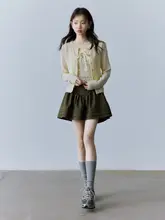 重工仿手工フラワー刺繍付き柔らかい白の毛織り2点セット（セットアップ対応）