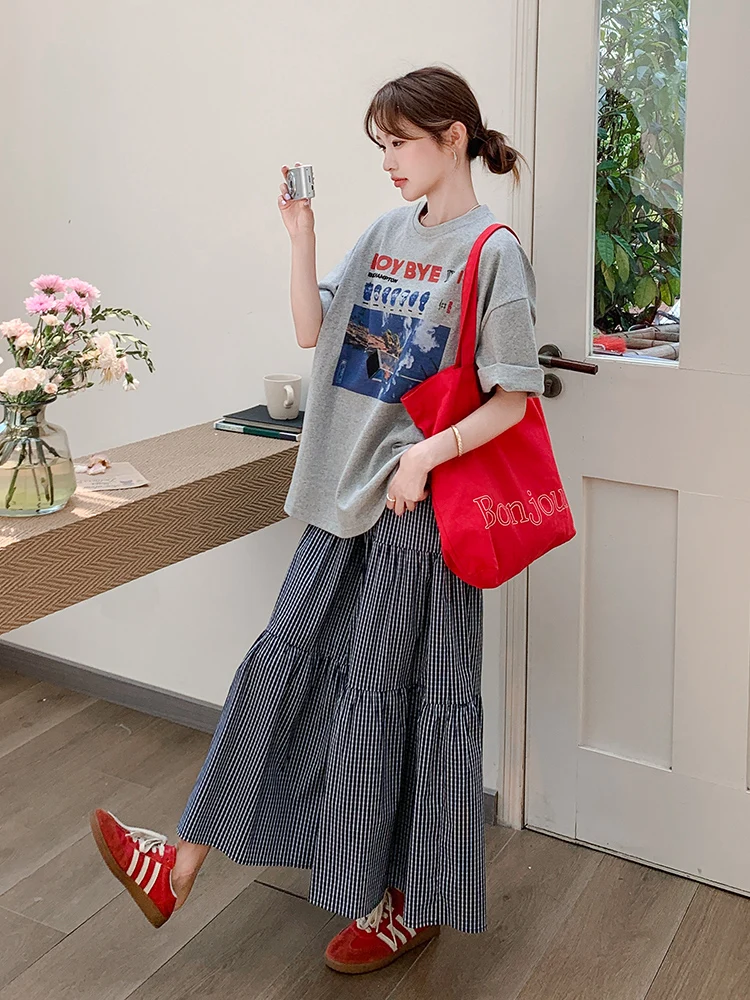 6月・8月・9月に着るおすすめのカジュアルセットアップ：千姿倩の夏用格子Tシャツとスカート