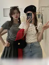 グレー水玉模様の短袖Tシャツ【体にフィット・女性用・春夏向け・ショート丈】