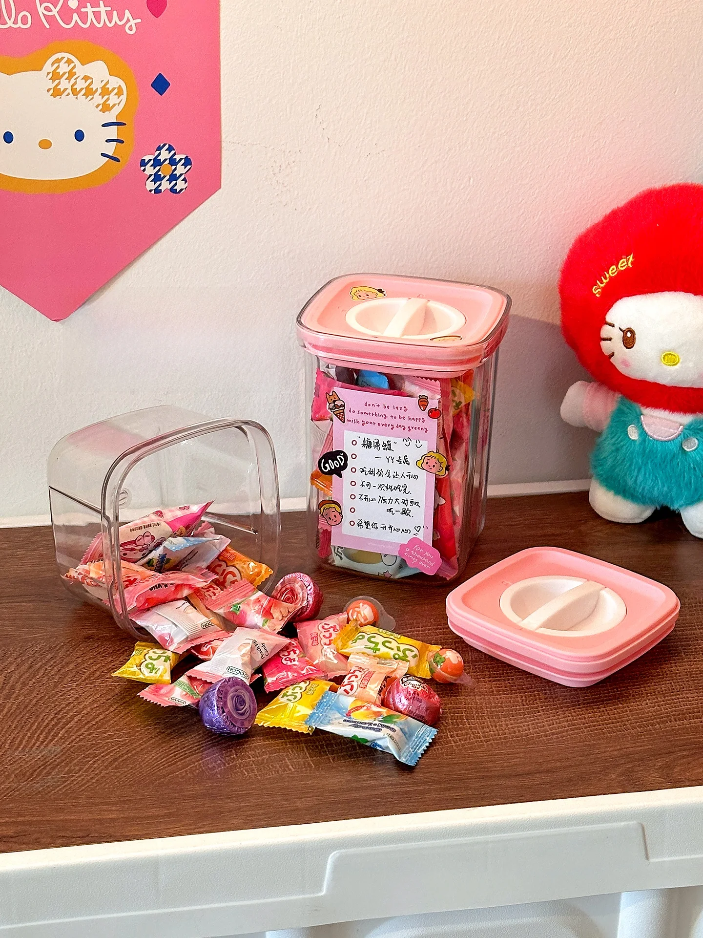 100均キャニスターとは何か：透明な収納ボックスとしての実用性と設計特性