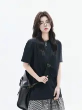 シンプルな無地ラウンドネック半袖Tシャツ【韓国風・ユニセックス・ゆったりフィット】