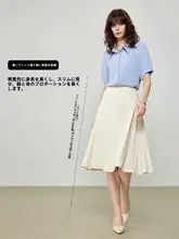 白色高腰Aラインスカート【夏用・通勤・印象的なデザイン】