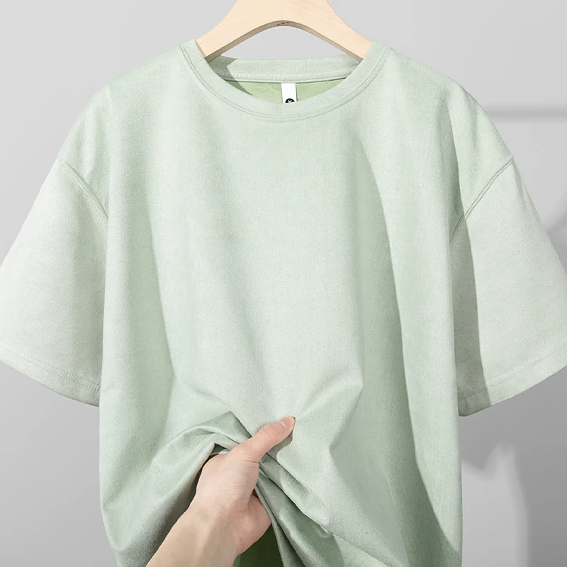 タグキタの短袖Tシャツ：ラウンドネック・無地・フィットで夏の日常を快適に