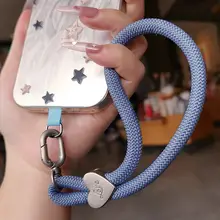 女性用 手首用 編み込みスマホストラップ【金属フック付き・耐久性・アウトドアイベントや旅行に最適】