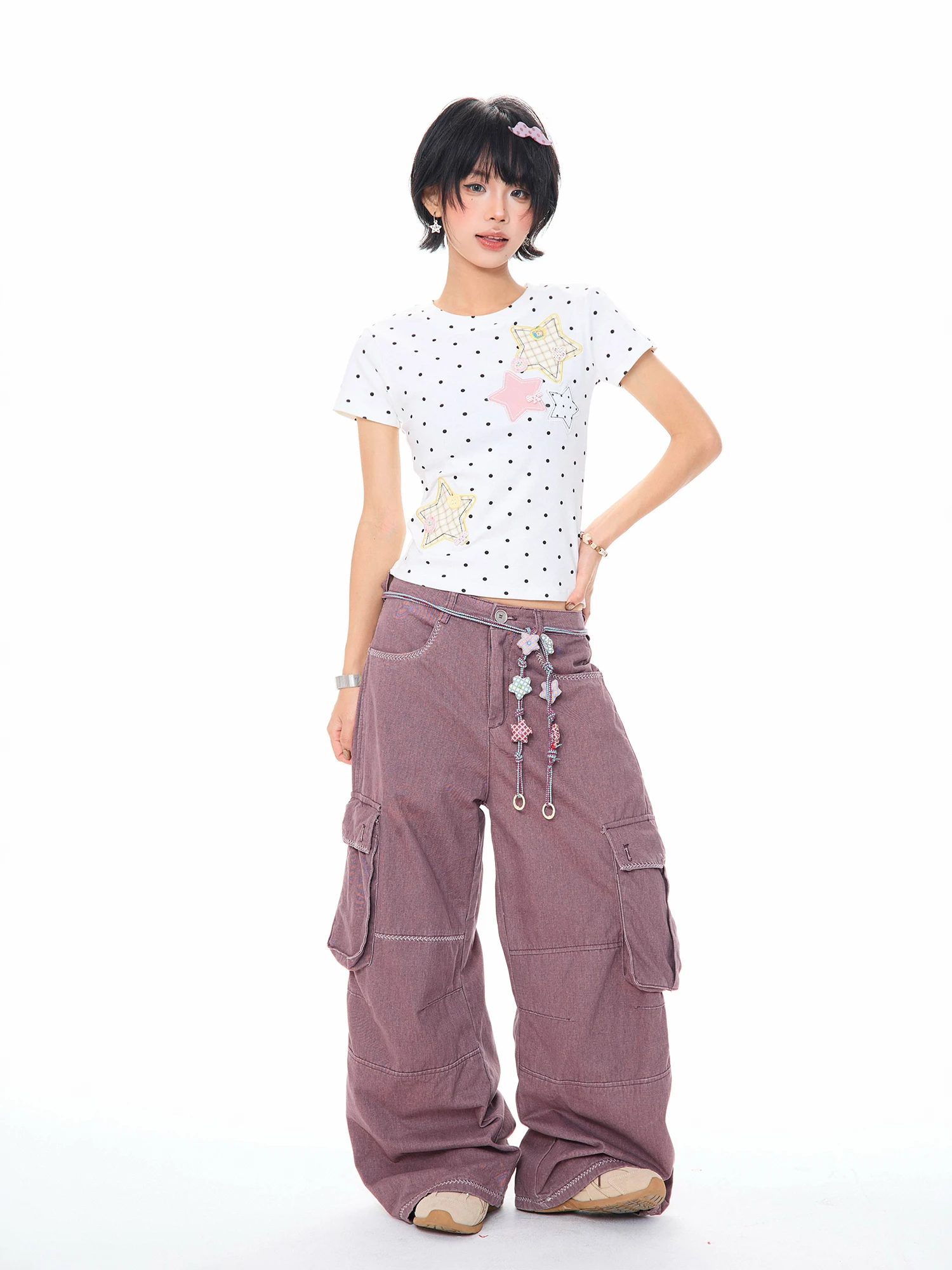 ドット柄の夏のパッチワーク半袖Tシャツ：インス風スリムフィットの実用性と着用シーン