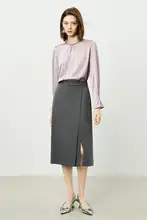 高級感あるシャツとスカートのコーディネート（セットアップ対応）