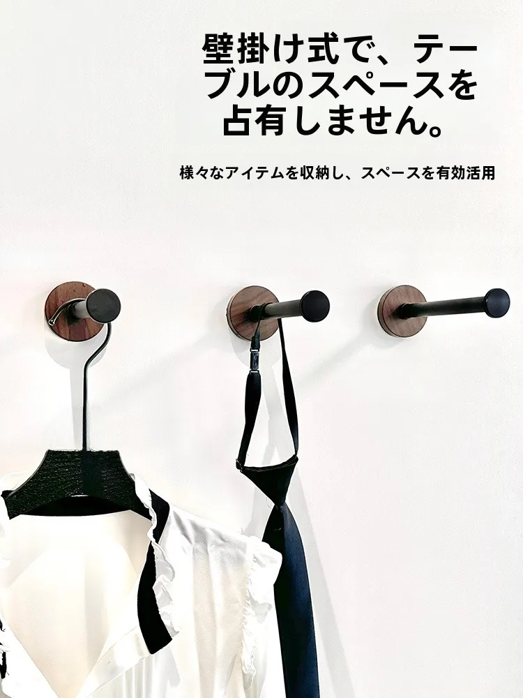 スラックスハンガー 天板付きを選ぶべきか？吸盤式ハンガーが解決する本当の悩みとは