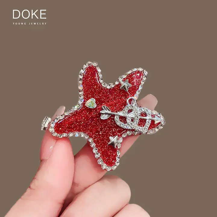 赤い海星デザインのヘアクリップ【サイドクリップ・上品なスタイル・髪の流れを整える】