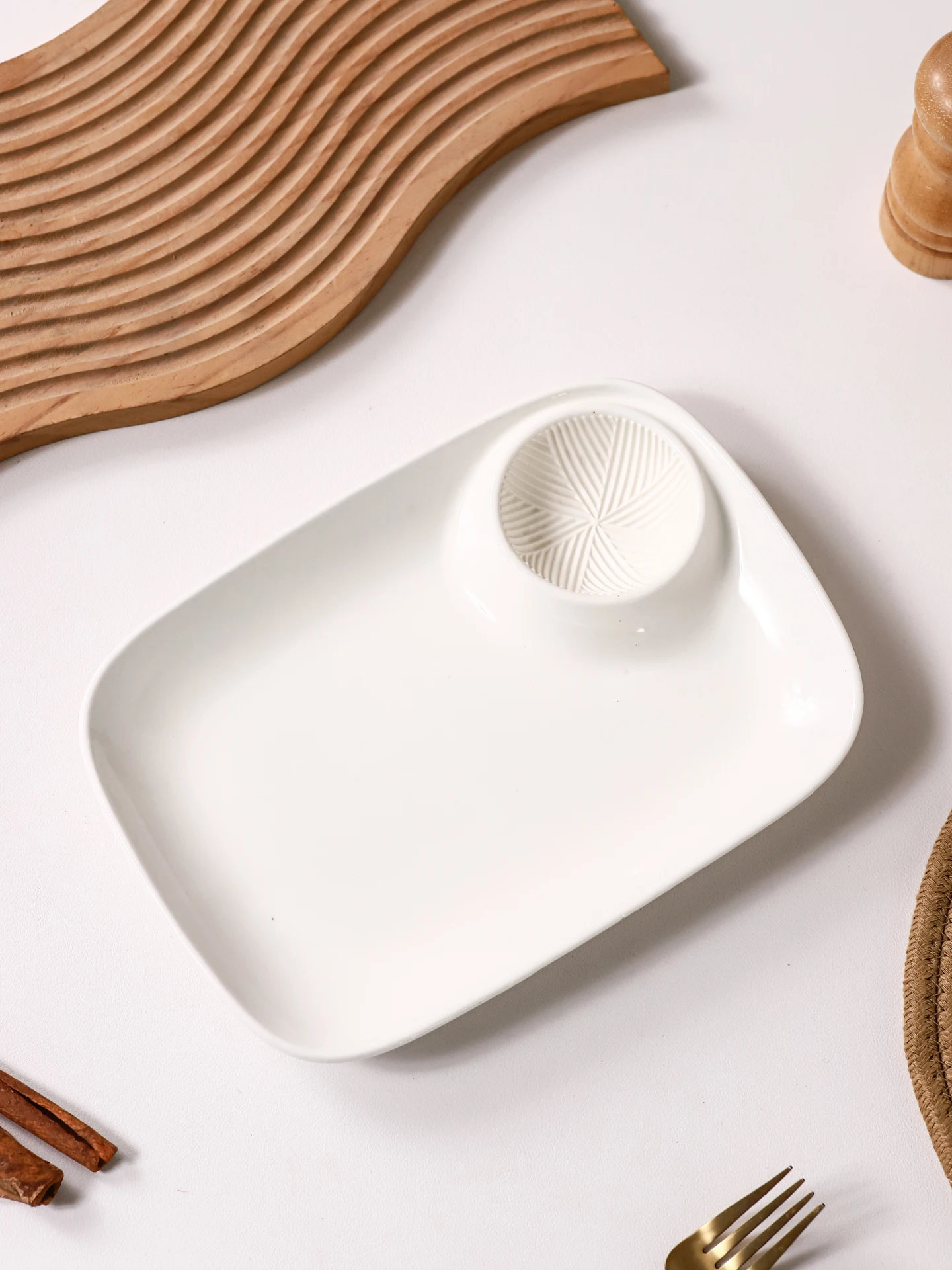 仕切り皿無印を選ぶべき理由は？シンプル な陶器蒸し餃子皿が日常を彩る3つの理由