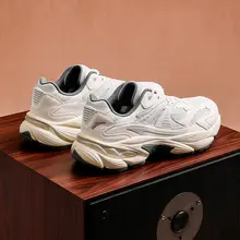 レトロデザインの厚底ランニングシューズ【男士・夏用・クッション性・耐摩耗】