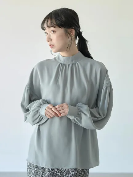 大人可愛い服 40代コーデの完全ガイド｜シンプルチュニックで自然な可愛さを実現