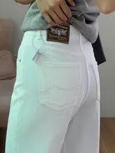 女性用 ホワイトストレートジーンズ【大きいサイズ・フィット・ワイドレッグ】（セットアップ対応）