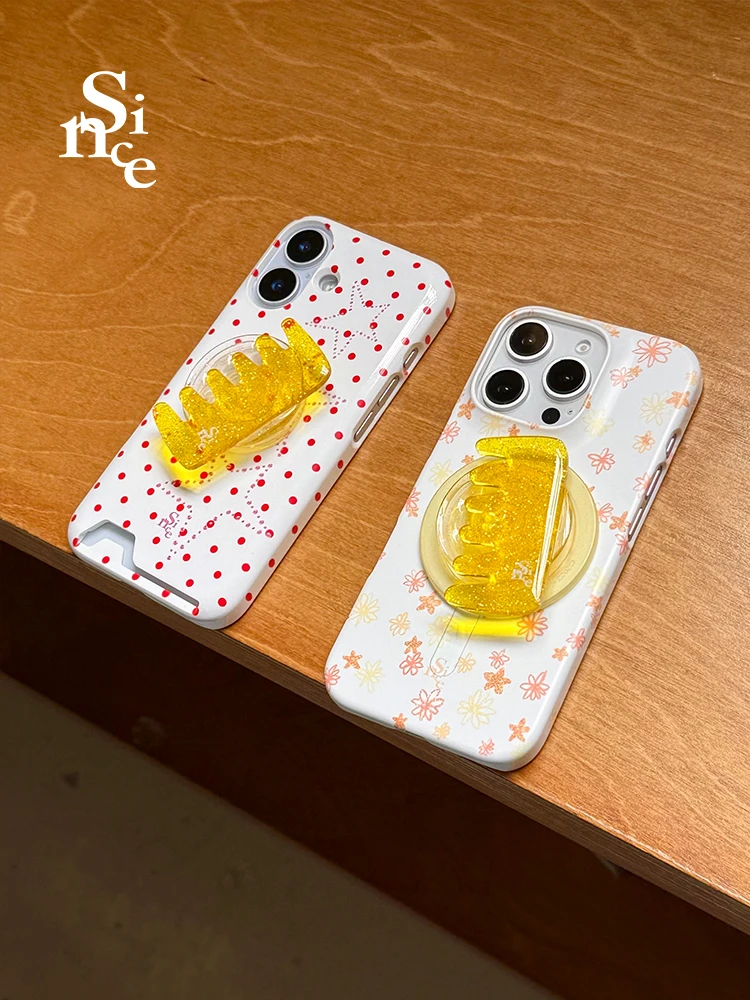 クモの巣形状のスマホホルダー【吸着式・エアクッションスタンド・インスタ風】の実用性と使用シーン