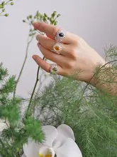 Mell ジュエリーリング【デザイン性の高いパールビーズ付き・女性用・個性的なアクセサリー】