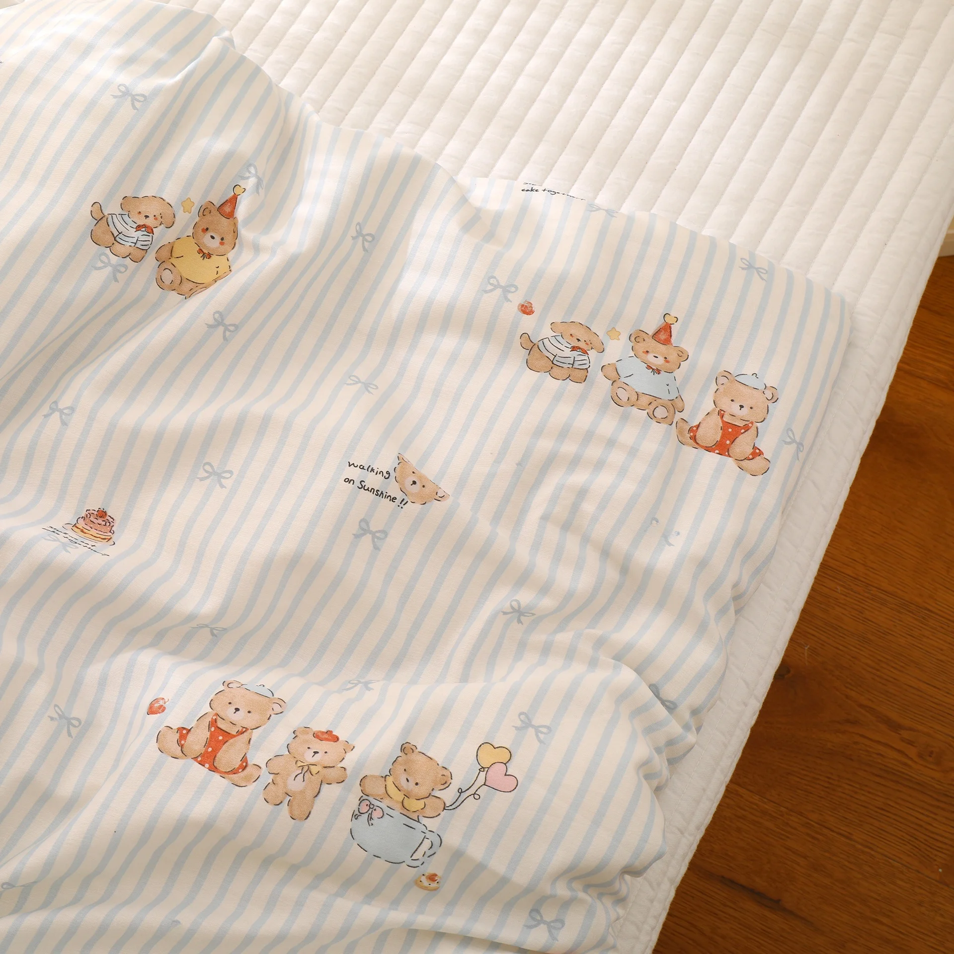 テディベアデザインのベビー枕：新生児用カバーの選定基準と実用性解析